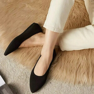 BNIB Arromic Black Pointed Toe Ballet Flats (Sz 10)